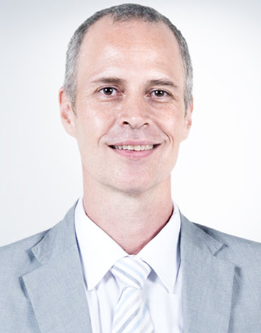 JOHN SIMON 